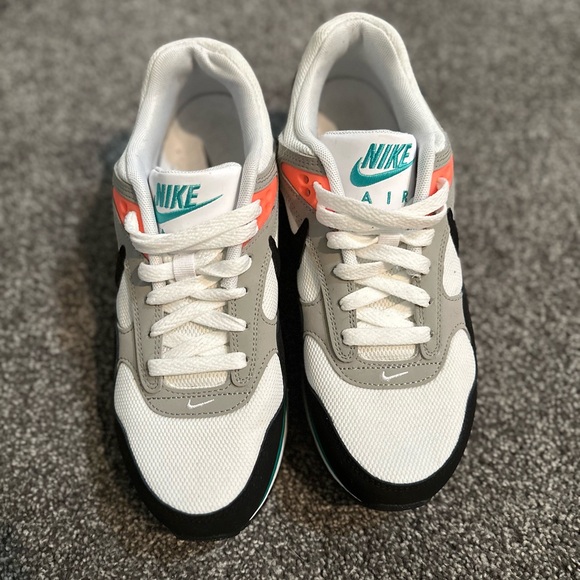 Nike air size 9 - Picture 5 of 6